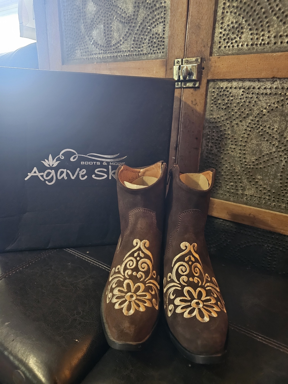 Agave Sky Chocolate Ankle Boot Box with Green Marking